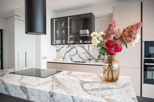 Kitchen in luxury home with Quartz countertops